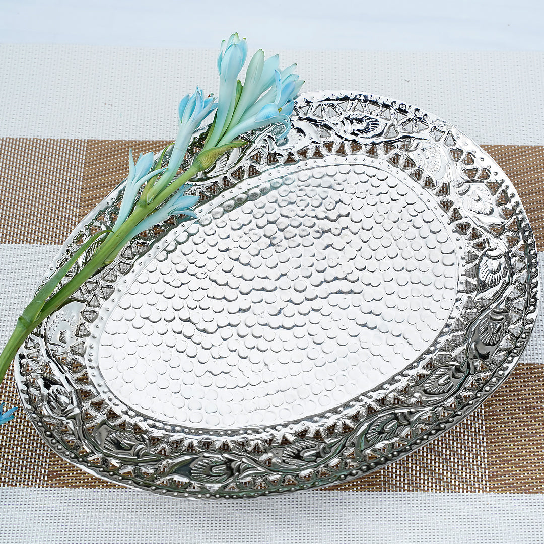 Oval Raindrop & Cutwork Dish