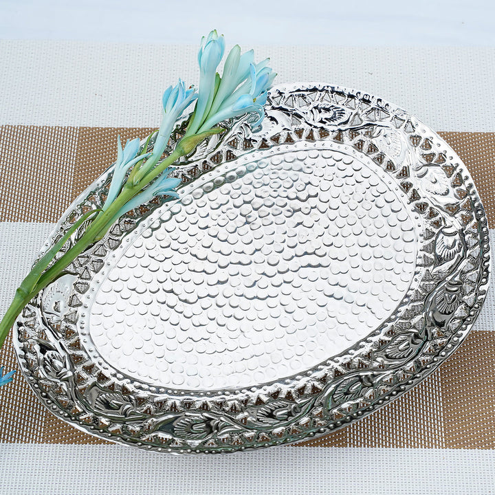 Oval Raindrop & Cutwork Dish