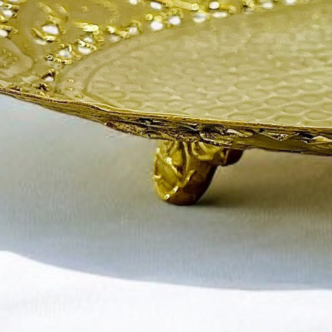 Oval Raindrop & Cutwork Dish